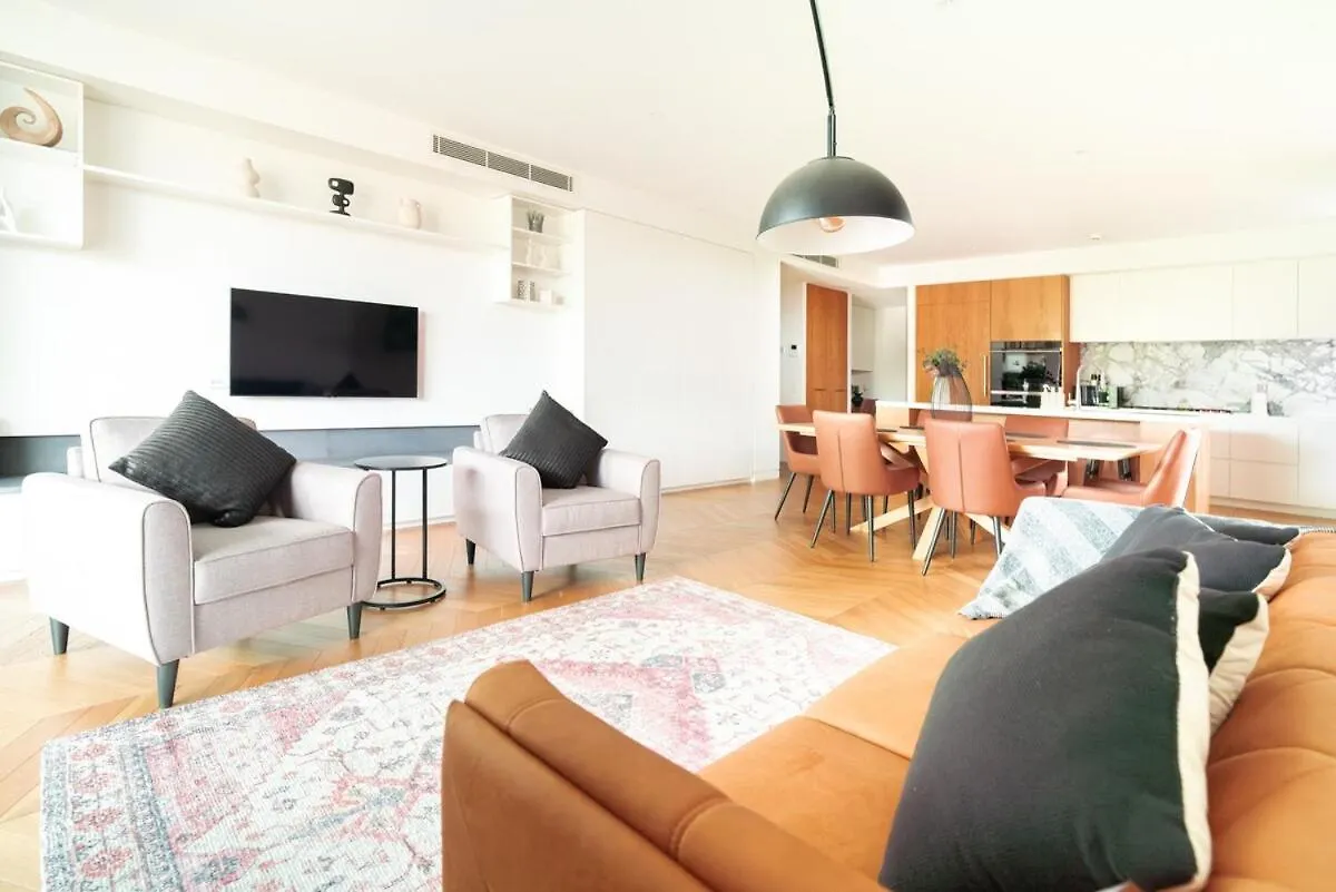 Luxury 3Br In Beautiful New Farm location